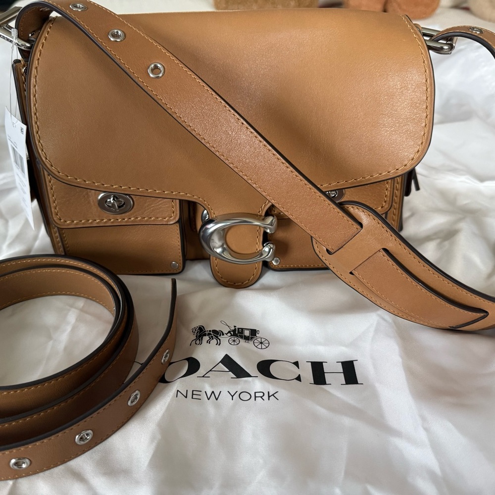 Cargo Western Turn-Lock Soft Tabby Shoulder Bag -Honey Brown